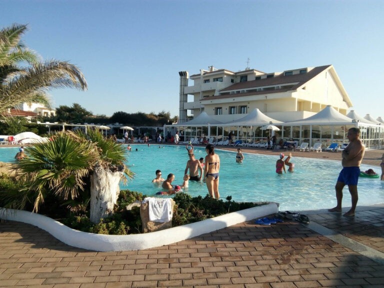 459149-la-plage-noire-resort-marina-di-sorso