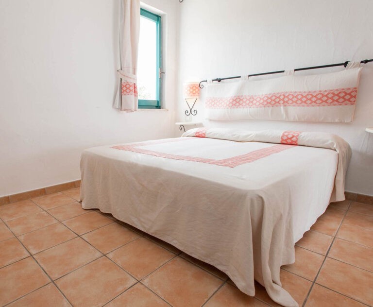 two-room-apartment--v7480826